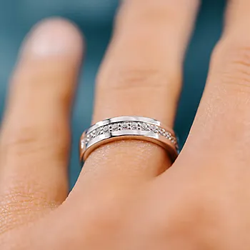 Bilde nummer 3 av Giftering i 585 hvitt gull med diamanter 0,28 CT W/SI | 5 mm bredde