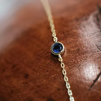 Bilde nummer 2 av Pan Jewelry, Armbånd i 925 forgylt sølv med blå zirkonia