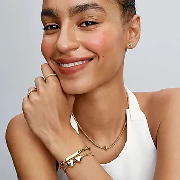 Bilde nummer 2 av Pandora Moments, Charms i 925 forgylt sølv med hjerte