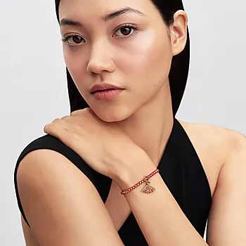 Bilde nummer 2 av Disney charms i forgylt med Mulan vifte