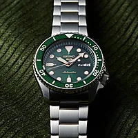 Bilde nummer 4 av 5 Sports Automatic herreklokke med stållenke