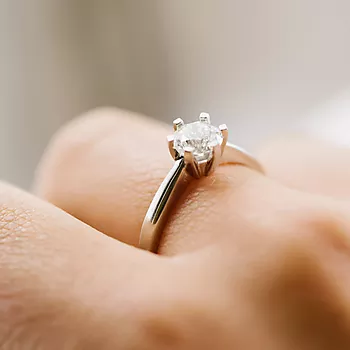 Bilde nummer 2 av Olivia diamantring i 585 hvitt gull 1,00 ct TWSI2