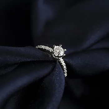 Bilde nummer 2 av Vida diamantring i 585 hvitt gull 0,60 ct