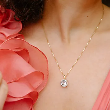 Bilde nummer 2 av Siena diamantsmykke i 585 gult gull 0,18 ct med grønn ametyst