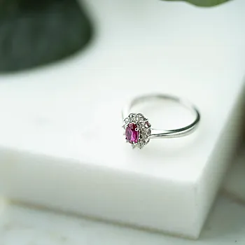 Bilde nummer 3 av Gold Collection, Ring i 585 hvitt gull med diamanter 0,24 ct og rubin