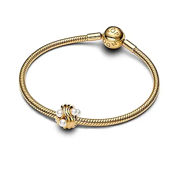 Bilde nummer 4 av Pandora Moments, Charm i forgylt 925 sølv med syntestiske perler