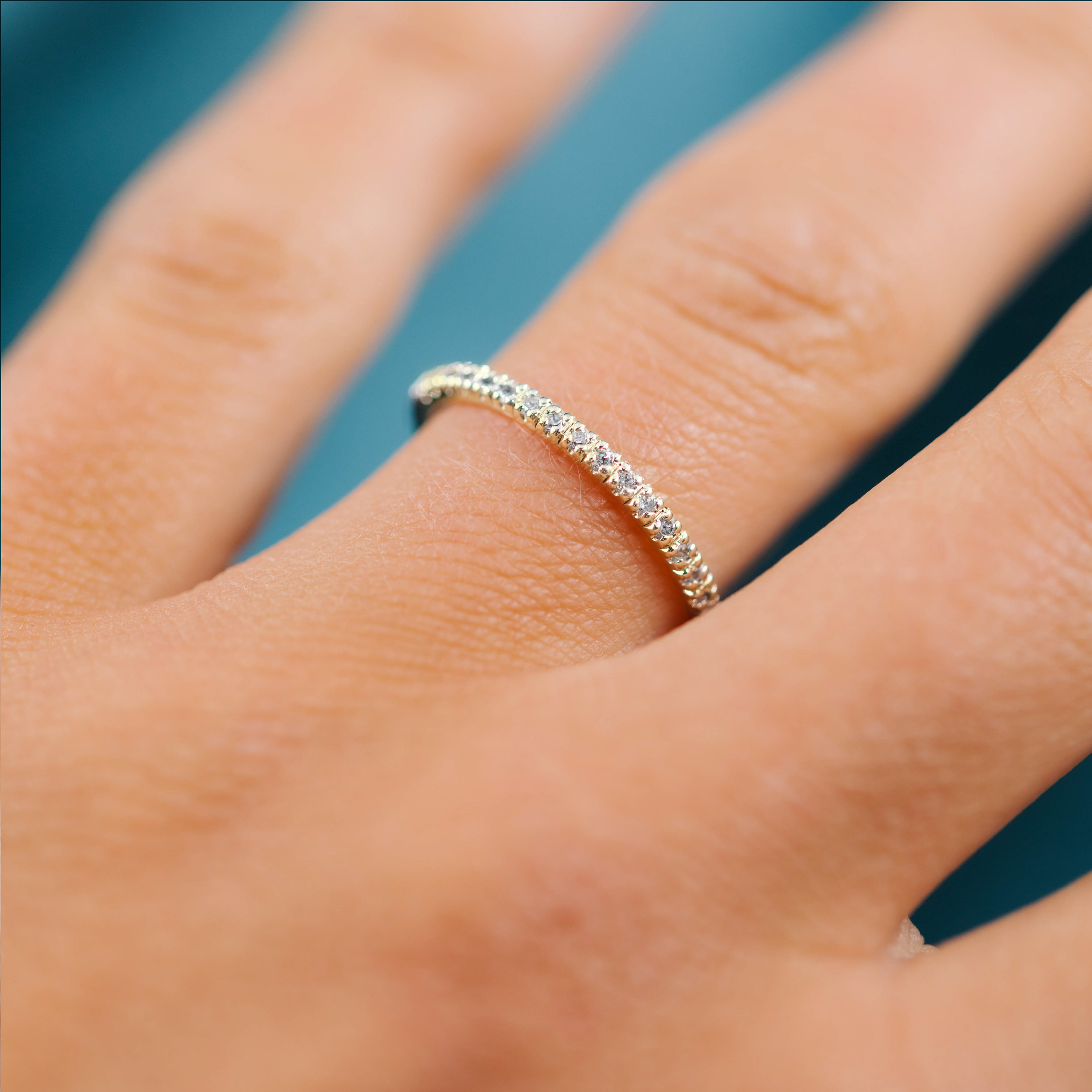 Bilde nummer 3 av Moments by Pan Jewelry, Diamantring Promise i 585 gult gull 0,14 CT | 1,6 mm bredde