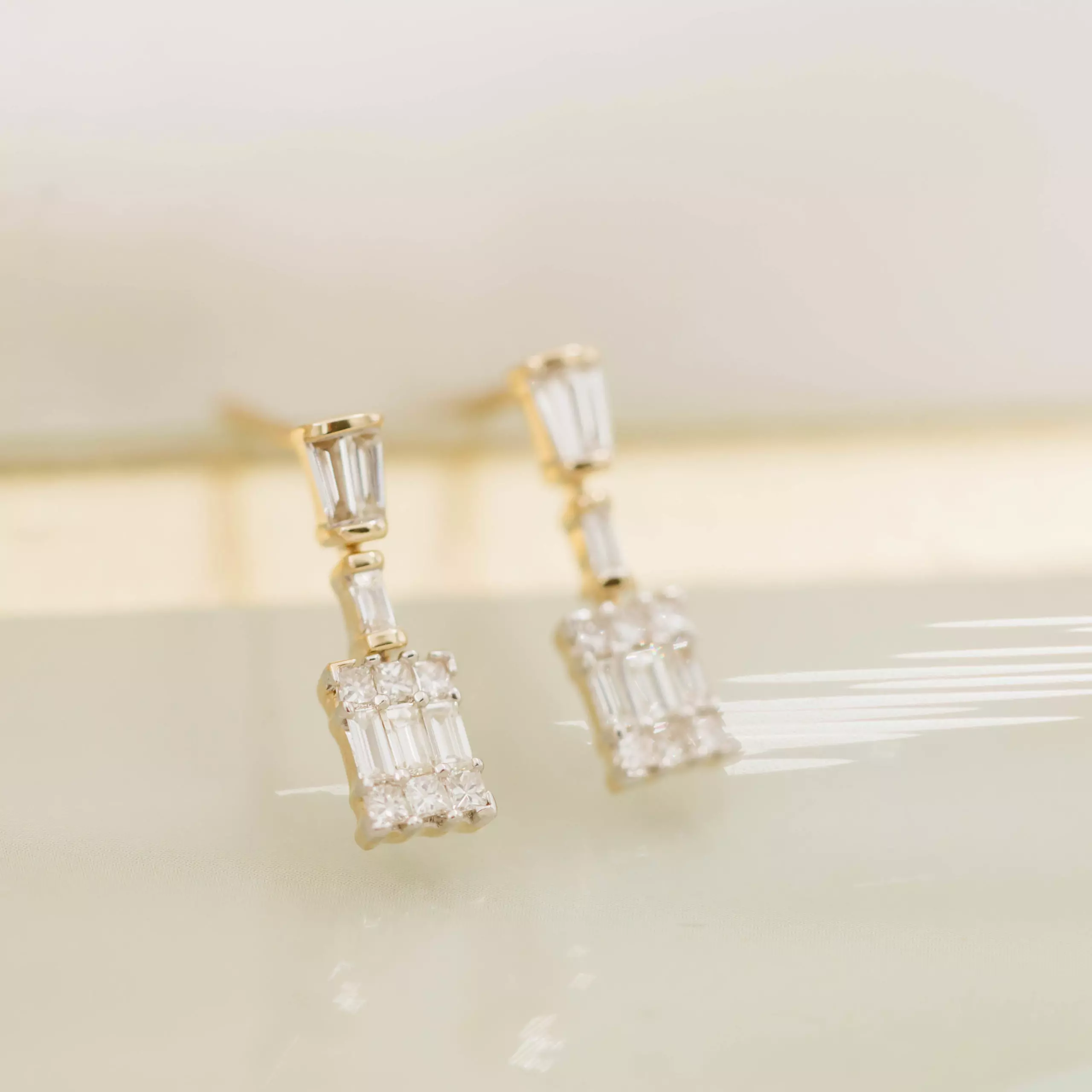 Bilde nummer 4 av Audrey, Øredobber i 585 gult gull med diamanter 0,50 ct
