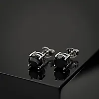 Bilde nummer 2 av Dylan øredobber i 925 sølv med sort zirkonia