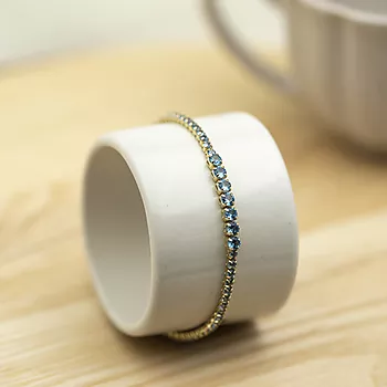 Bilde nummer 2 av Pan Jewelry, Armbånd i forgylt 925 sølv med lyseblå zirkonia
