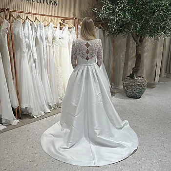 Bilde nummer 2 av En gang til brudekjole, White One