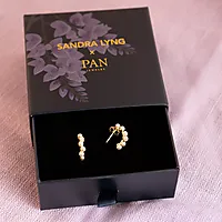 Bilde nummer 3 av Perlefnugg øreringer i 925 forgylt sølv med ferskvannsperler