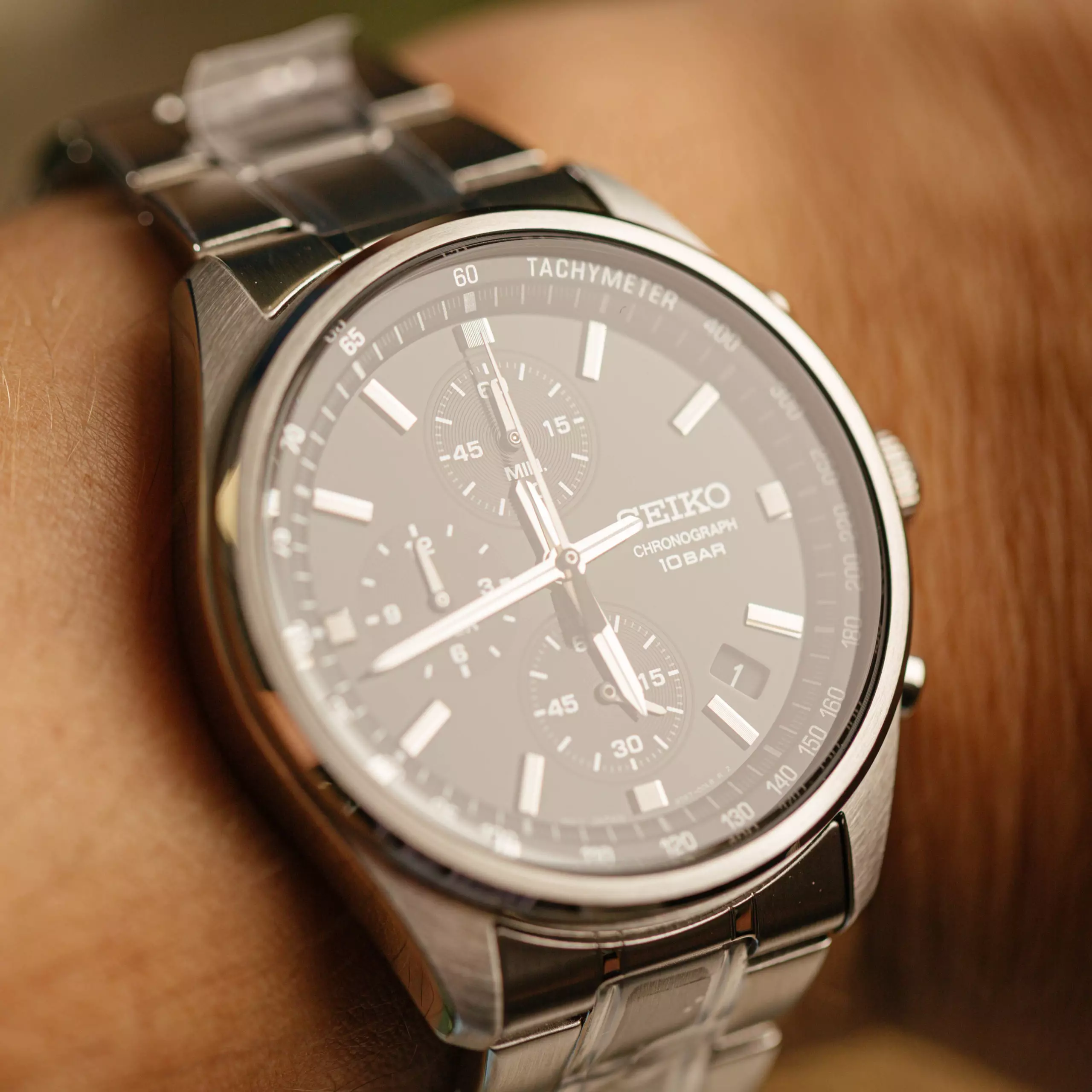Bilde nummer 2 av Seiko, Basic herreklokke med stållenke og kronograf