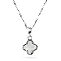 Kløversmykke i 925 sølv med perlemor