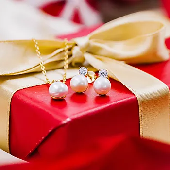 Bilde nummer 3 av Smykkesett i 925 forgylt sølv med perlemor