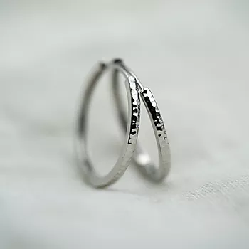 Bilde nummer 2 av Pan Jewelry, Øreringer i sølv