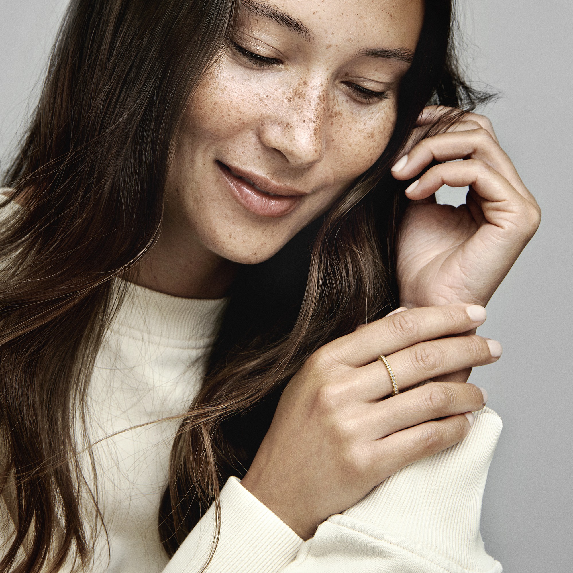 Bilde nummer 3 av Pandora Signature, Ring i 925 forgylt sølv med zirkonia