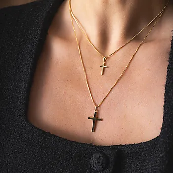 Bilde nummer 3 av Pan Jewelry, Smykke i forgylt 925 sølv med kors