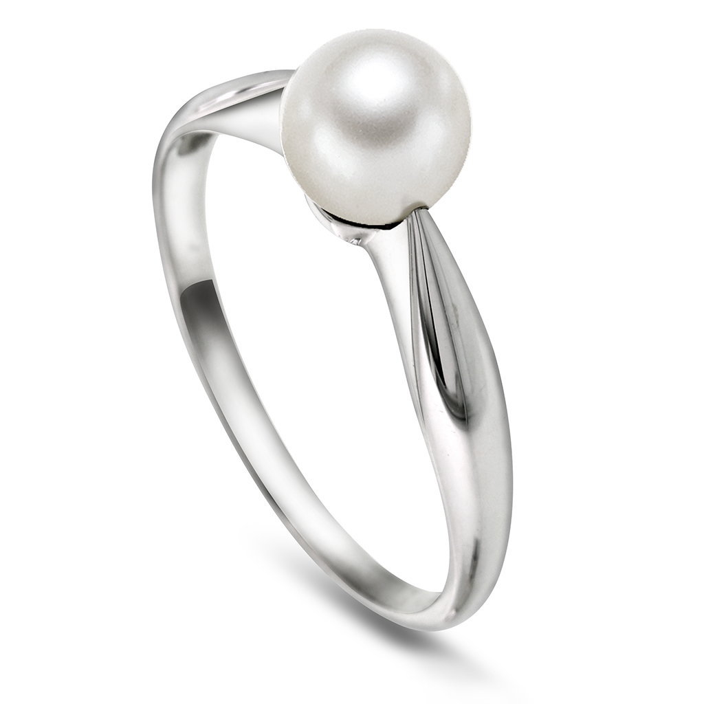 Pan Jewelry, Ring i 585 hvitt gull med kultivert ferskvannsperle
