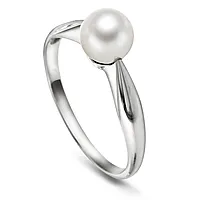 Pan Jewelry, Ring i 585 hvitt gull med kultivert ferskvannsperle