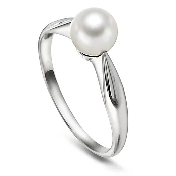 Pan Jewelry, Ring i 585 hvitt gull med kultivert ferskvannsperle