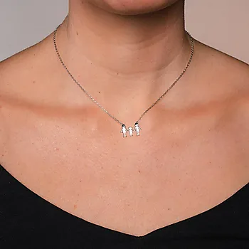 Bilde nummer 2 av Familiesmykke i 925 sølv med mødre og en datter