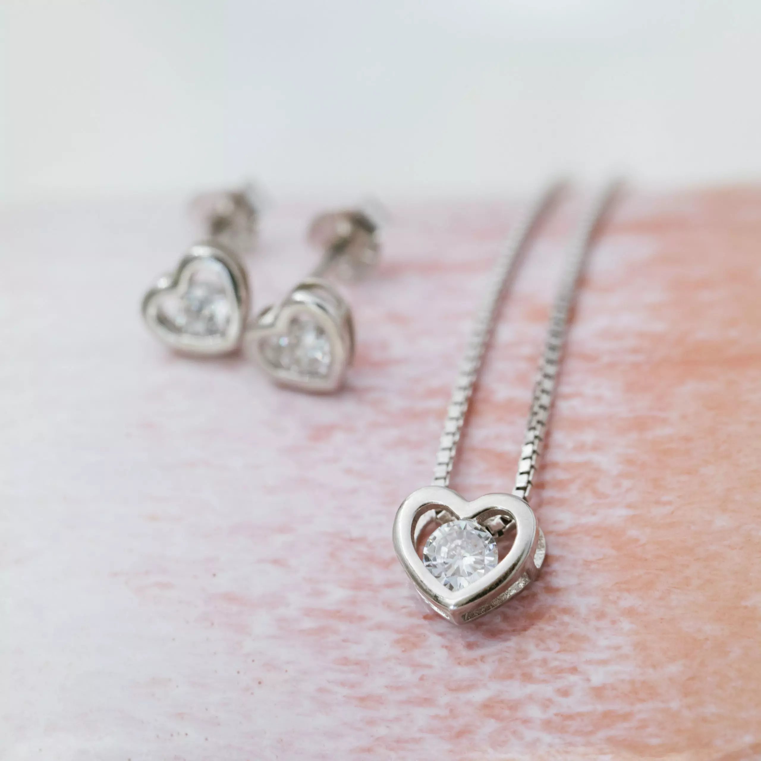 Bilde nummer 2 av Pan Jewelry, Smykkesett i 925 sølv med zirkonia og hjerter