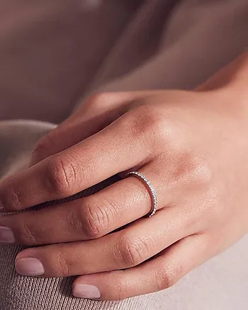 Bilde nummer 2 av Glow ring i stål med zirkonia