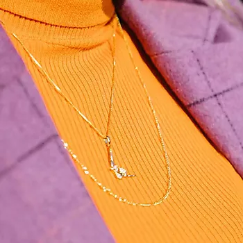 Bilde nummer 3 av Janne Formoe by Pan Jewelry, Smykke i 925 forgylt sølv med zirkonia og dame som satser
