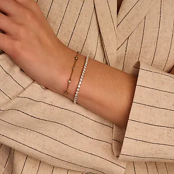 Bilde nummer 2 av Tennisarmbånd i 925 sølv med zirkonia