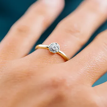 Bilde nummer 2 av Moments by Pan Jewelry, Diamantring Bliss i 585 gult gull 0,20 CT | 2 mm bredde