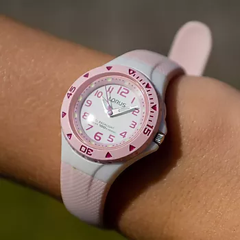 Bilde nummer 2 av Lorus Sport, Barneklokke med stålkasse og rosa silikonrem