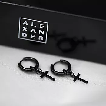Bilde nummer 3 av Alexander, Øreringer i sort stål med kors