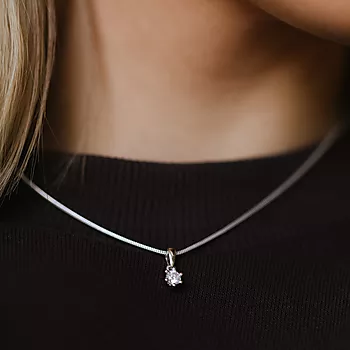 Bilde nummer 2 av Pan Jewelry, Ingrid enstensanheng i 585 hvitt gull 0,20 ct