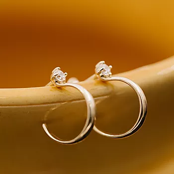 Bilde nummer 2 av Pan Jewelry, Øredobber i 585 gult gull med zirkonia