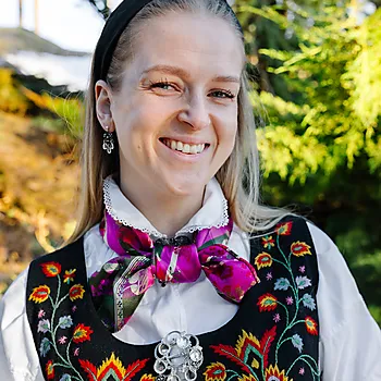 Bilde nummer 3 av Tyrihans, Gabriella silkeskjerf i 100% silke