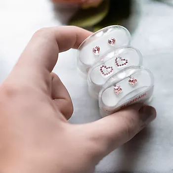 Bilde nummer 2 av Blomdahl, Øredobber i medisinsk plast med lyserosa Swarovski krystaller