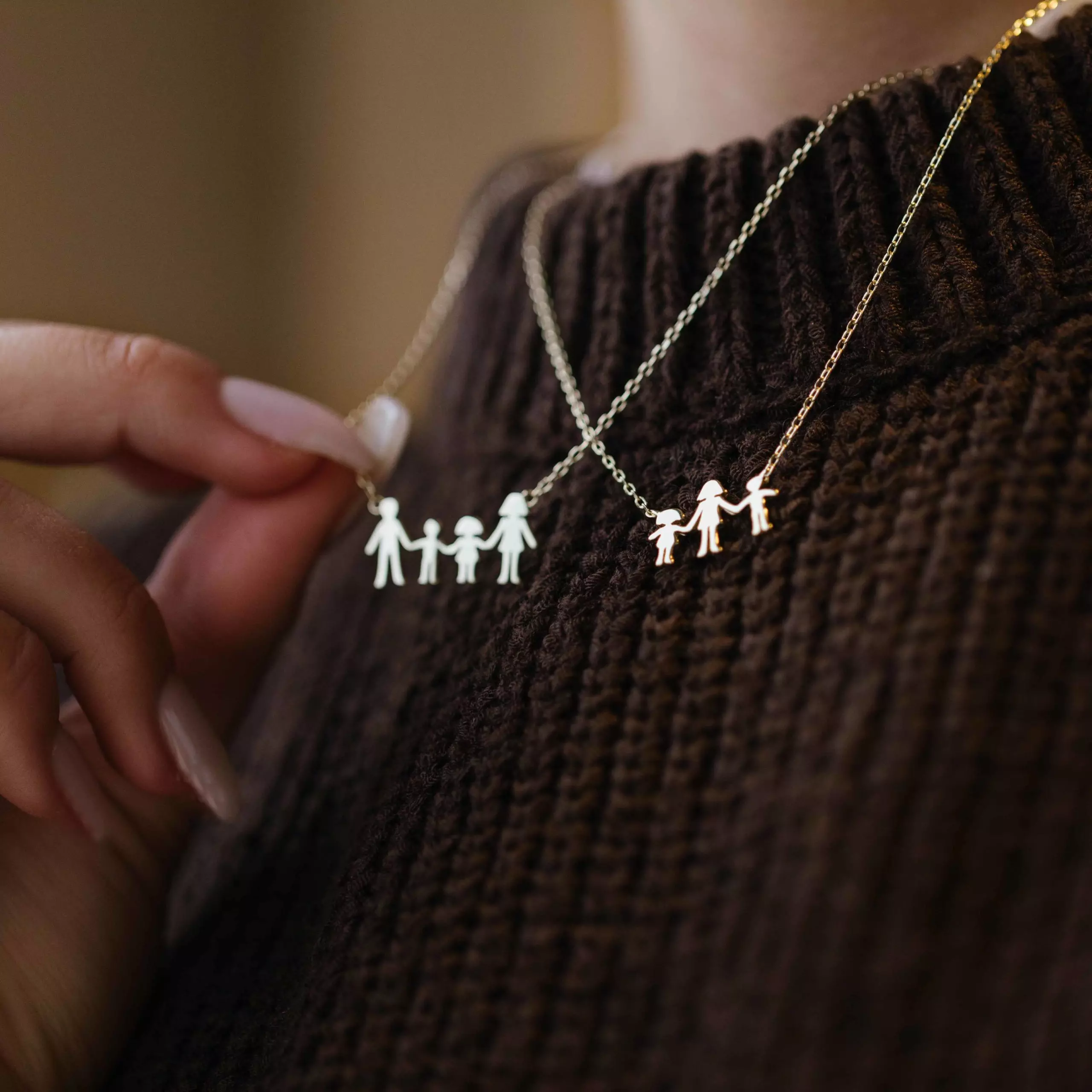 Bilde nummer 2 av Pan Jewelry, Familiesmykke med mor, datter og sønn i forgylt sølv