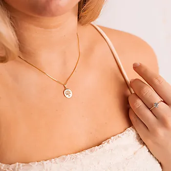 Bilde nummer 2 av Pan Jewelry, Anheng i 585 gult gull med zirkonia og livets tre