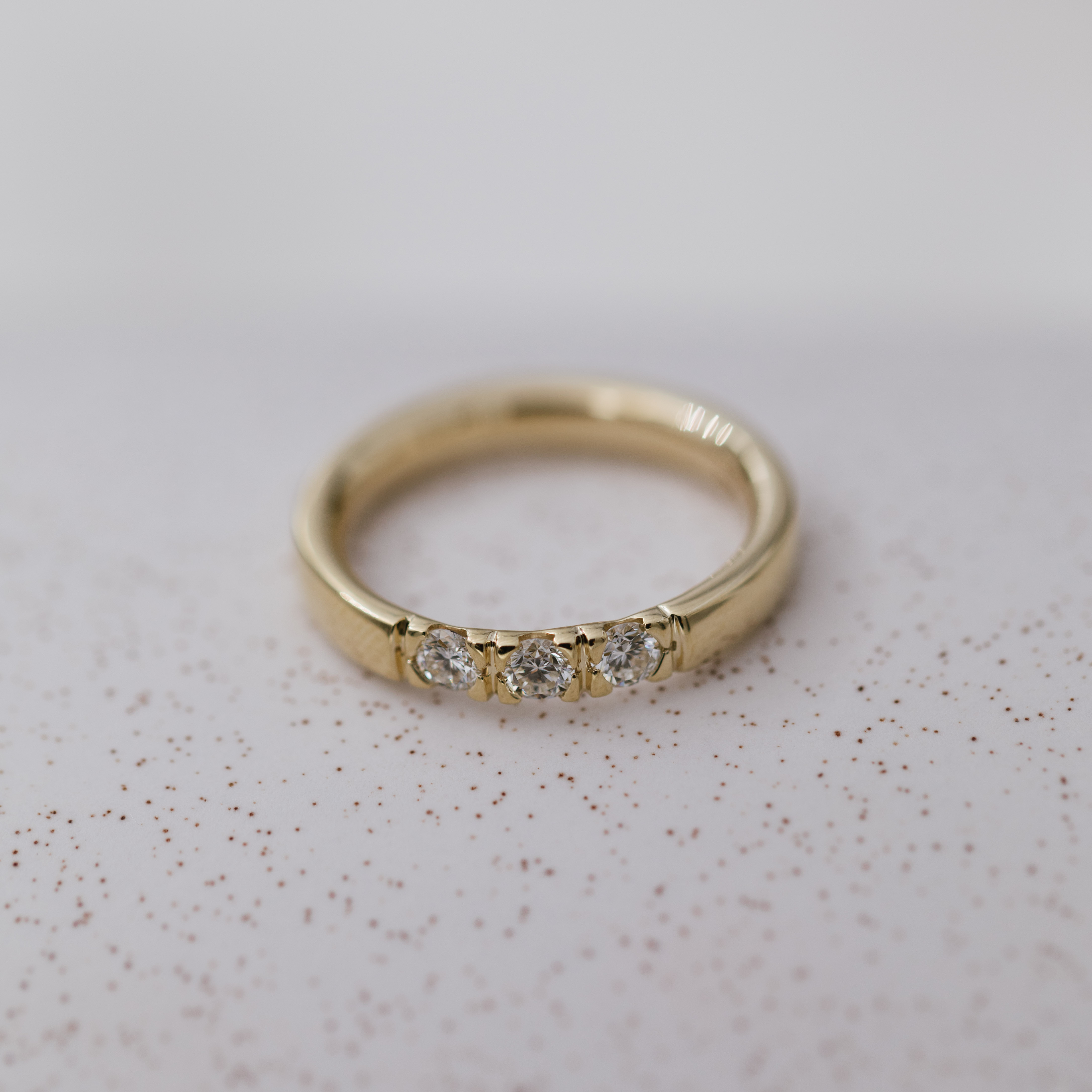 Bilde nummer 3 av Pan Jewelry, Lady alliansering i 585 gult gull med diamanter 0,30 ct TWSI