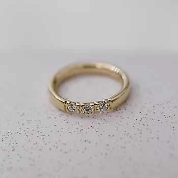 Bilde nummer 3 av Pan Jewelry, Lady alliansering i 585 gult gull med diamanter 0,30 ct TWSI