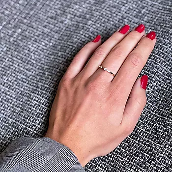 Bilde nummer 3 av Olivia diamantring i 585 gult gull 0,07 ct