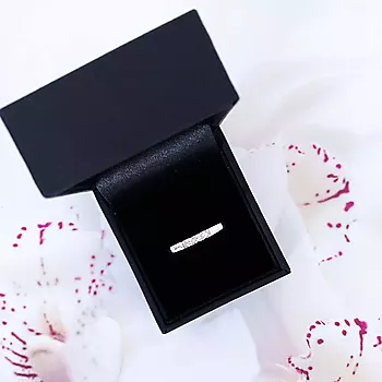 Bilde nummer 2 av Pan Jewelry, Lady alliansering i 585 hvitt gull med diamant 0,09 ct TWSI
