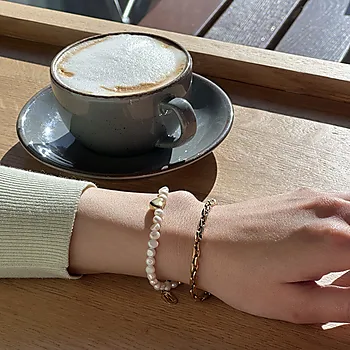 Bilde nummer 2 av Tone Damli by A&C, Sunset armbånd i forgylt stål