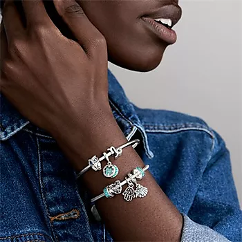 Bilde nummer 2 av Pandora Moments, Charm i 925 sølv med ugle