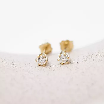 Bilde nummer 3 av Olivia øredobber i 585 gult gull med diamant 0,20 ct