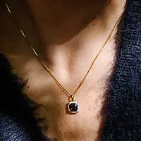 Bilde nummer 2 av Siena diamantanheng i 585 gult gull 0,18 ct med røykkvarts