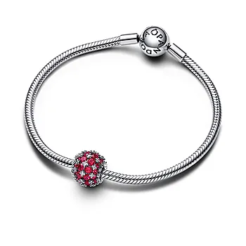 Bilde nummer 4 av Pandora Moments, Charm i 925 sølv med rød farge