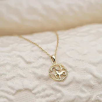 Bilde nummer 2 av Smykke til barn i 925 forgylt sølv med steinbukken