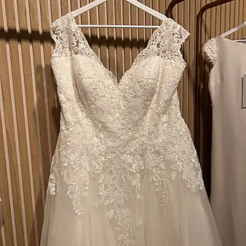 Bilde nummer 2 av En gang til brudekjole, Pronovias